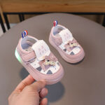 Led Light Up Spinnable Bear Attached Baby Shoes Soft Sole Closed Toe Breathable Sandals